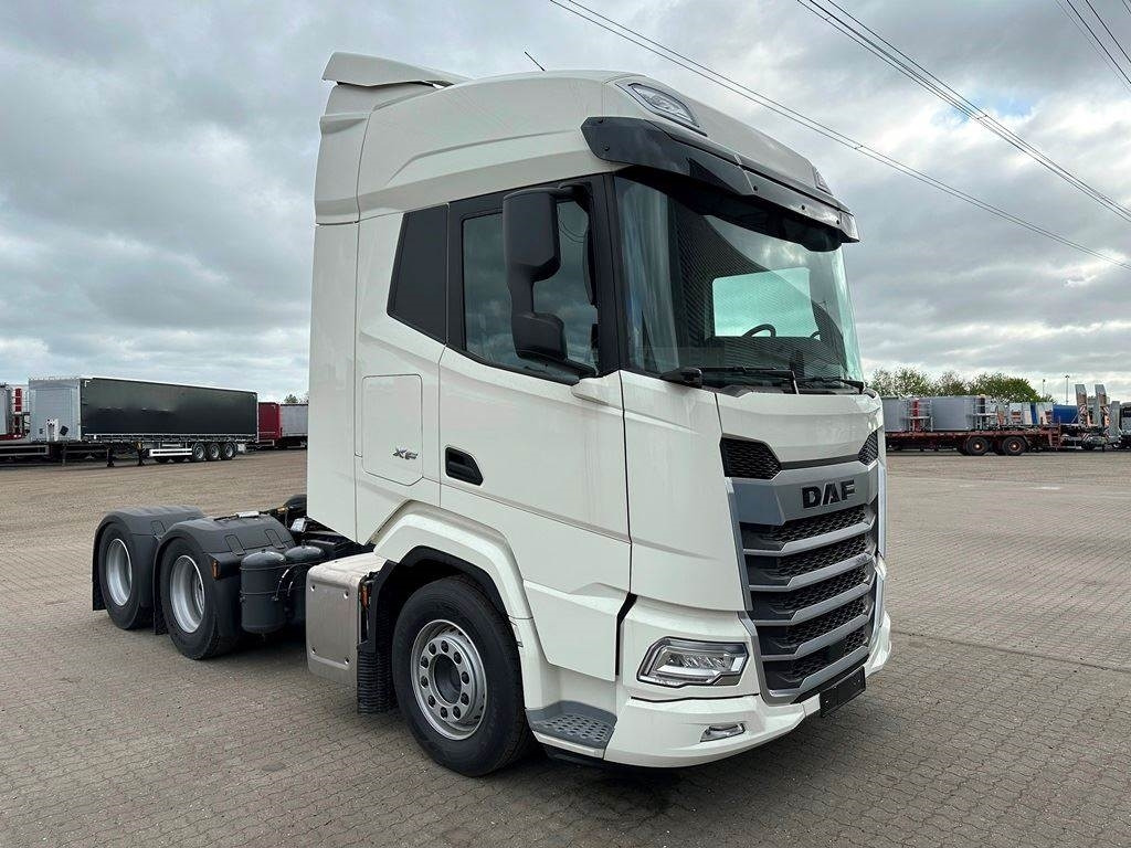 DAF XF 530 6x2 - Tegljač: slika 2 DAF XF 530 6x2 - Tegljač: slika 2