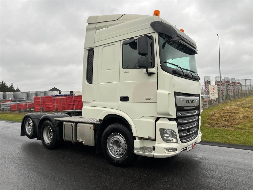 DAF XF 530 6x2 FTR - Tegljač: slika 2 DAF XF 530 6x2 FTR - Tegljač: slika 2