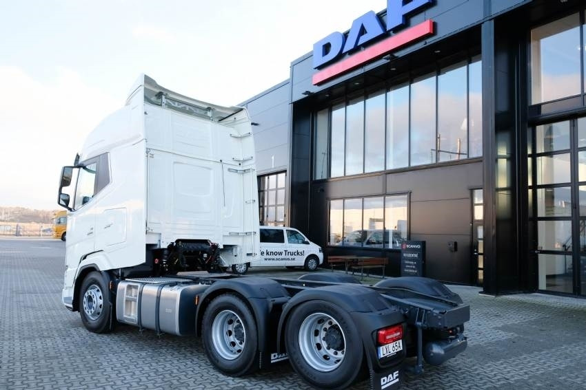 DAF XG+ 530 6x2 - Tegljač: slika 2 DAF XG+ 530 6x2 - Tegljač: slika 2