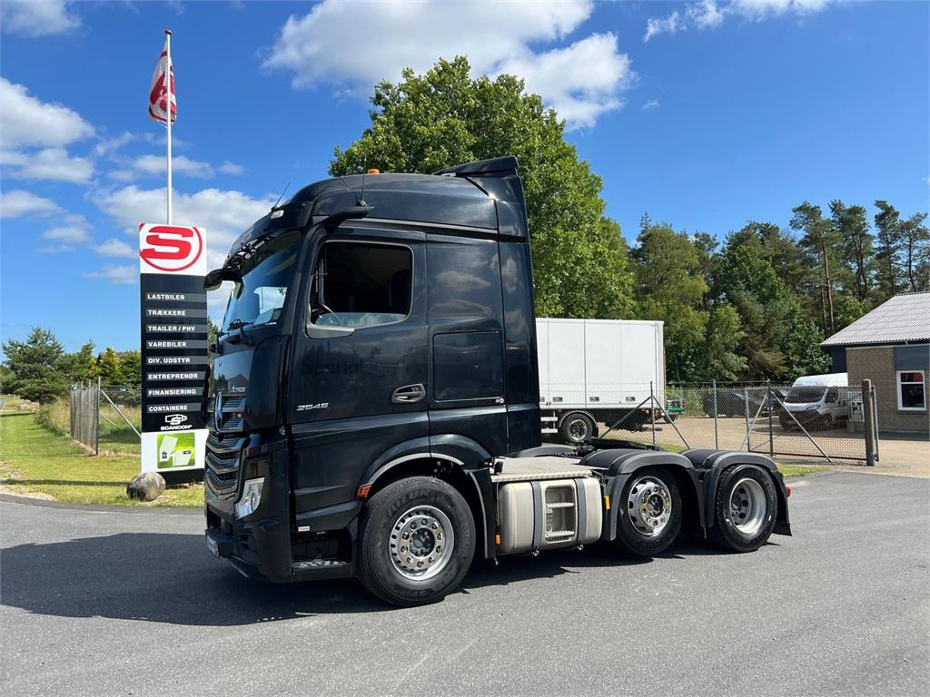 Mercedes-Benz Actros 2545 LS - Tegljač: slika 1 Mercedes-Benz Actros 2545 LS - Tegljač: slika 1