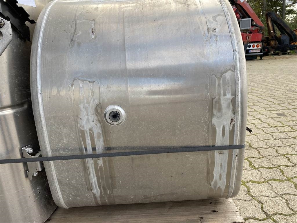 Volvo 200 ltr Dieseltank - Rezervoar za gorivo za Kamion: slika 4 Volvo 200 ltr Dieseltank - Rezervoar za gorivo za Kamion: slika 4