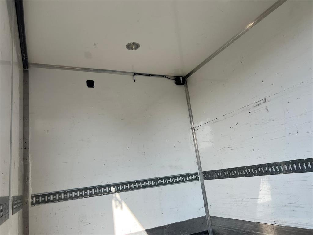 Volvo FL 16 ton 250HK - Kamion sa zatvorenim sandukom: slika 5 Volvo FL 16 ton 250HK - Kamion sa zatvorenim sandukom: slika 5