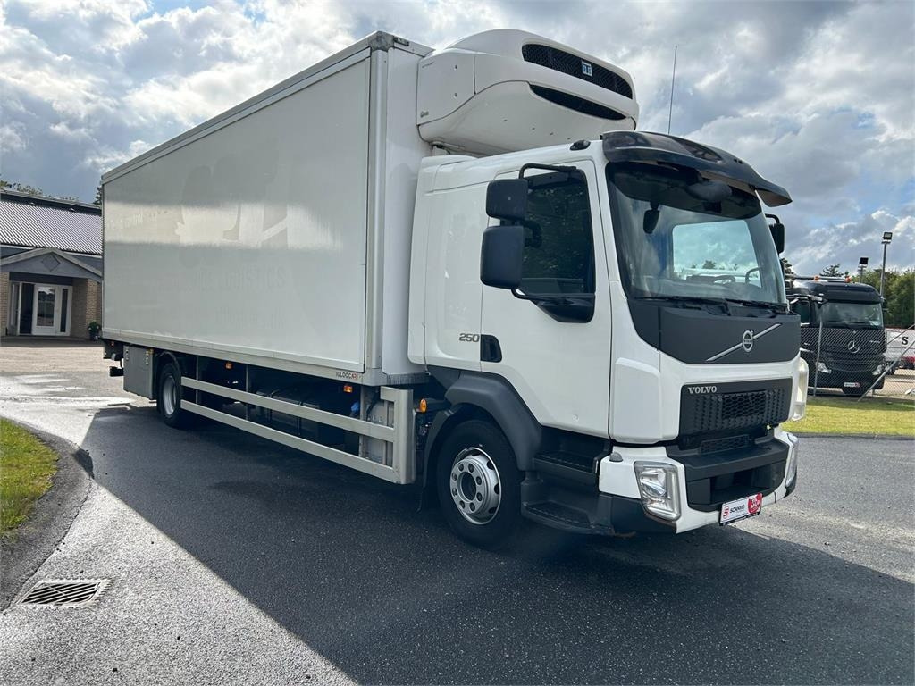 Volvo FL 250 16 ton - Hladnjača: slika 2 Volvo FL 250 16 ton - Hladnjača: slika 2