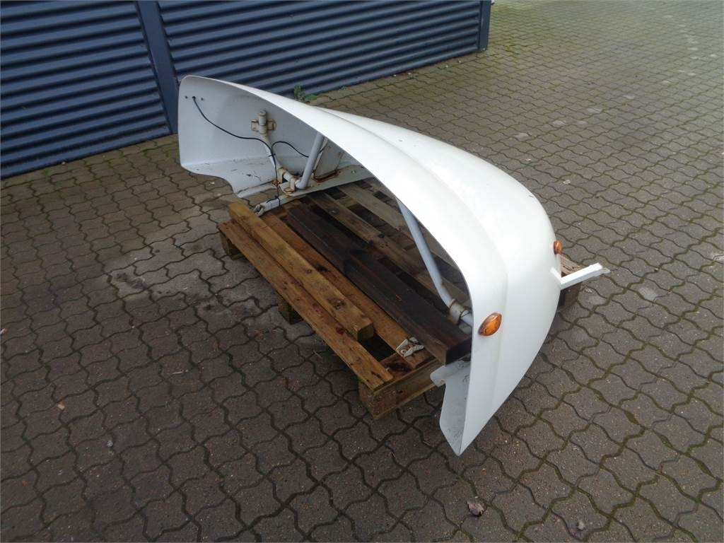 Volvo Tagspoiler til Volvo FL - Kamion sa ceradom: slika 4 Volvo Tagspoiler til Volvo FL - Kamion sa ceradom: slika 4