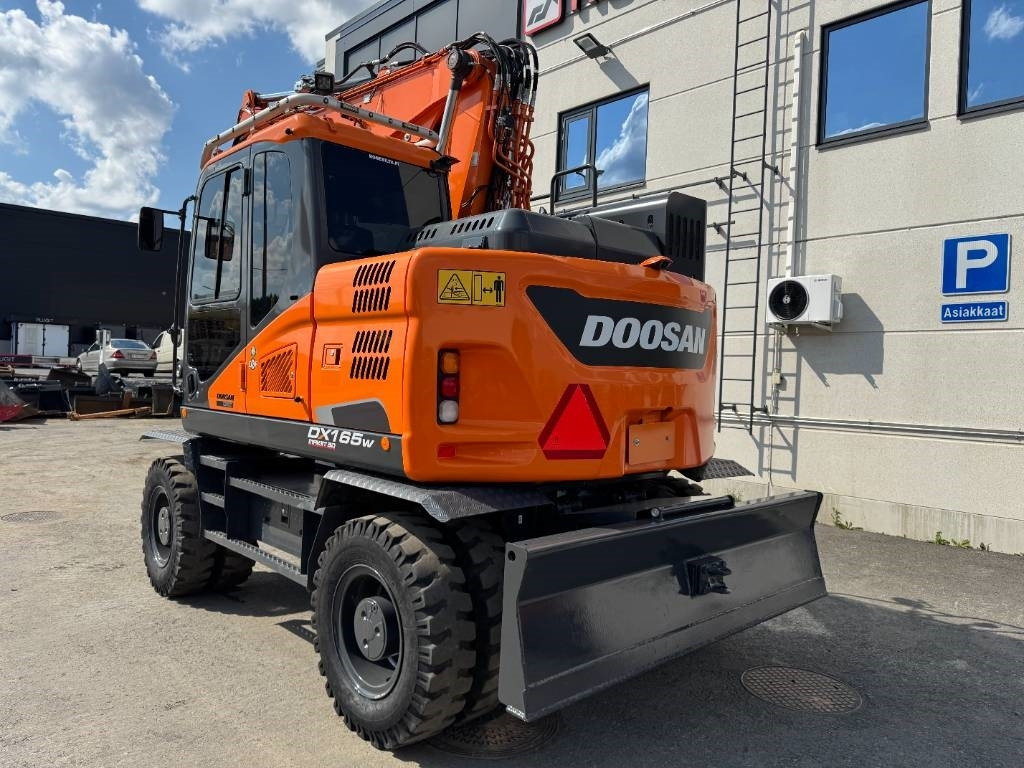 Doosan DX165W-5 PYÖRITTÄJÄLLÄ - Bager točkaš: slika 3 Doosan DX165W-5 PYÖRITTÄJÄLLÄ - Bager točkaš: slika 3