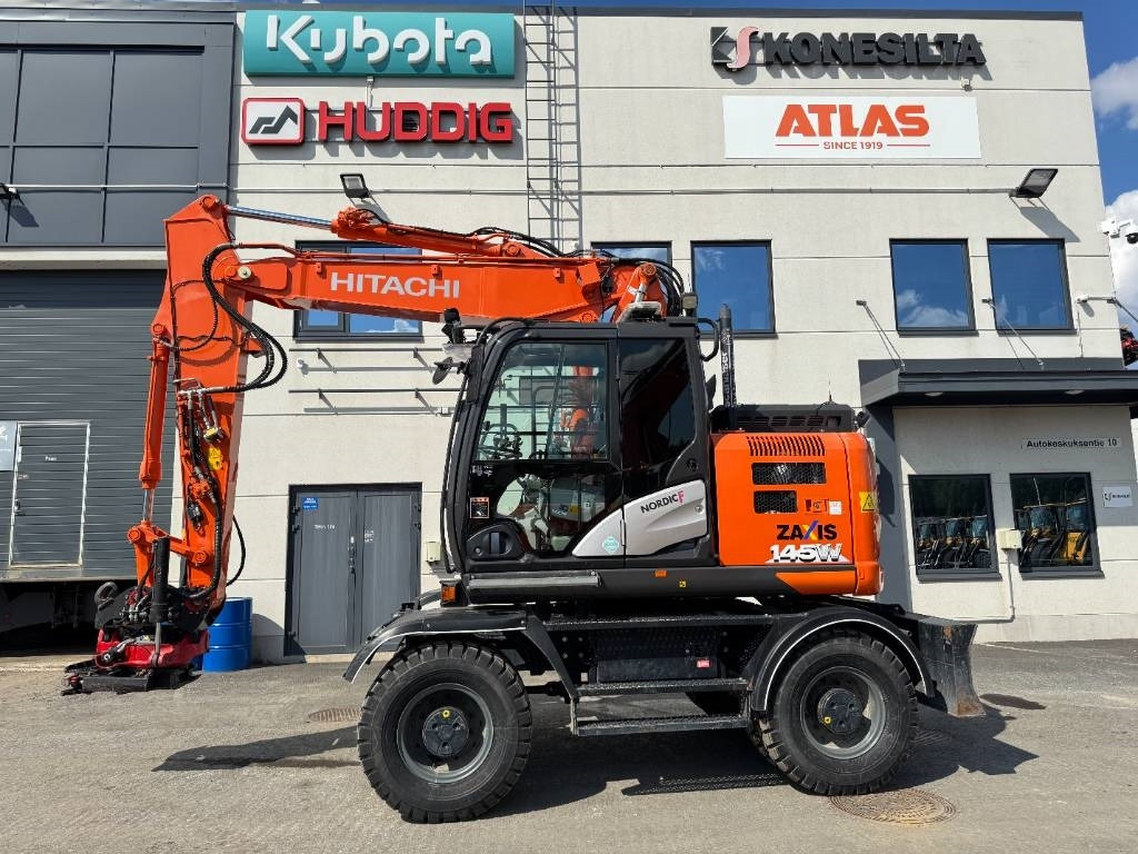 Hitachi ZX145W-6 PYÖRITTÄJÄLLÄ - Bager točkaš: slika 1 Hitachi ZX145W-6 PYÖRITTÄJÄLLÄ - Bager točkaš: slika 1