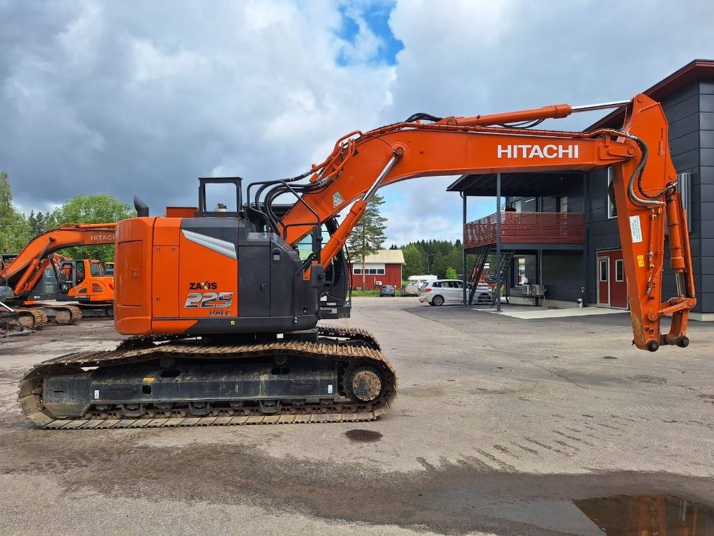 Hitachi ZX225USLC-7 - Bager guseničar: slika 2 Hitachi ZX225USLC-7 - Bager guseničar: slika 2