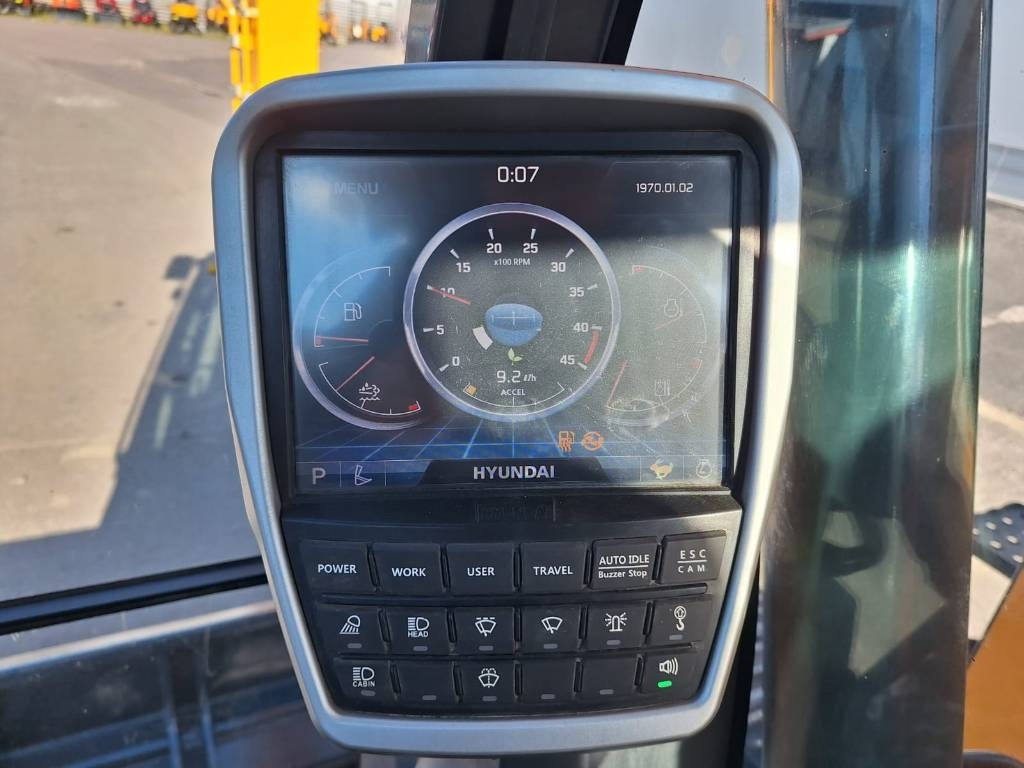 Bager guseničar Hyundai HX145LCR DOZER: slika 11