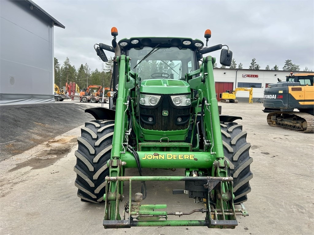 John Deere 6125 R AUTOPOWER ETUKUORMAAJALLA - Traktor: slika 3 John Deere 6125 R AUTOPOWER ETUKUORMAAJALLA - Traktor: slika 3