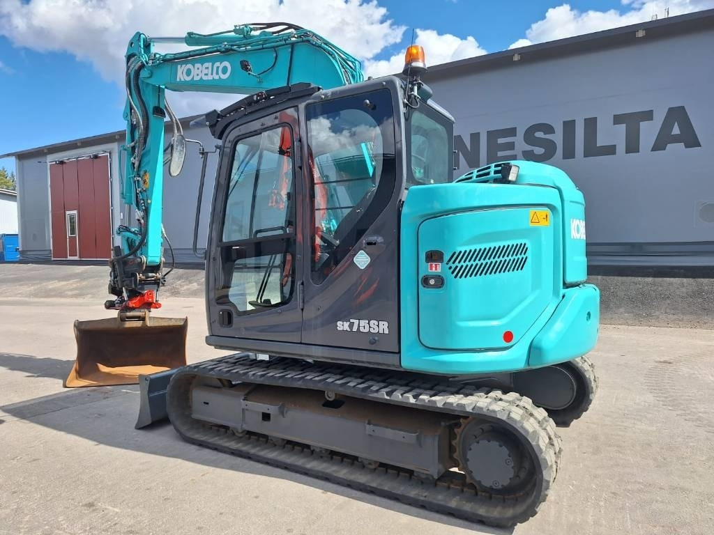 Kobelco MYYTY! SOLD! SK75SR-7 PYÖRITTÄJÄLLÄ - Mini bager: slika 2 Kobelco MYYTY! SOLD! SK75SR-7 PYÖRITTÄJÄLLÄ - Mini bager: slika 2