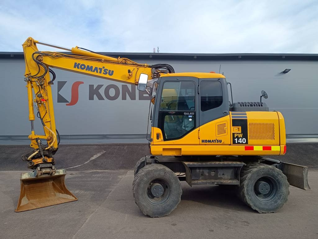 Komatsu MYYTY! SOLD! PW140-7 PYÖRITTÄJÄLLÄ - Bager točkaš: slika 1 Komatsu MYYTY! SOLD! PW140-7 PYÖRITTÄJÄLLÄ - Bager točkaš: slika 1