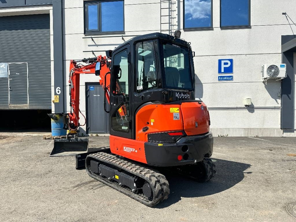 Kubota KX037-4 PYÖRITTÄJÄLLÄ - Mini bager: slika 2 Kubota KX037-4 PYÖRITTÄJÄLLÄ - Mini bager: slika 2