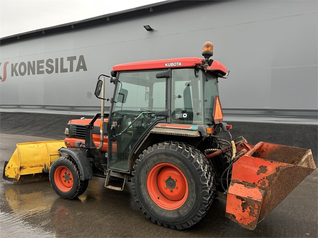 Kubota L 3600 AURA JA HIEKOTIN - Komunalni traktor: slika 2 Kubota L 3600 AURA JA HIEKOTIN - Komunalni traktor: slika 2