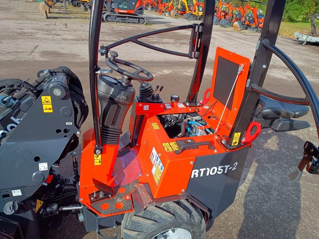 Zglobni utovarivač novi Kubota RT105-2 TELEPUOMI: slika 17