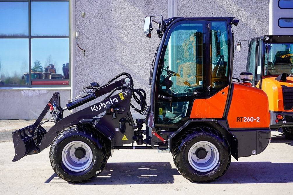 Kubota RT260-2 DELUXE - Utovarivač točkaš: slika 1 Kubota RT260-2 DELUXE - Utovarivač točkaš: slika 1