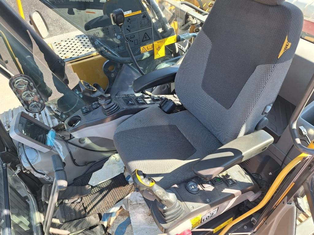 Bager guseničar Volvo EC220DL PYÖRITTÄJÄLLÄ: slika 12