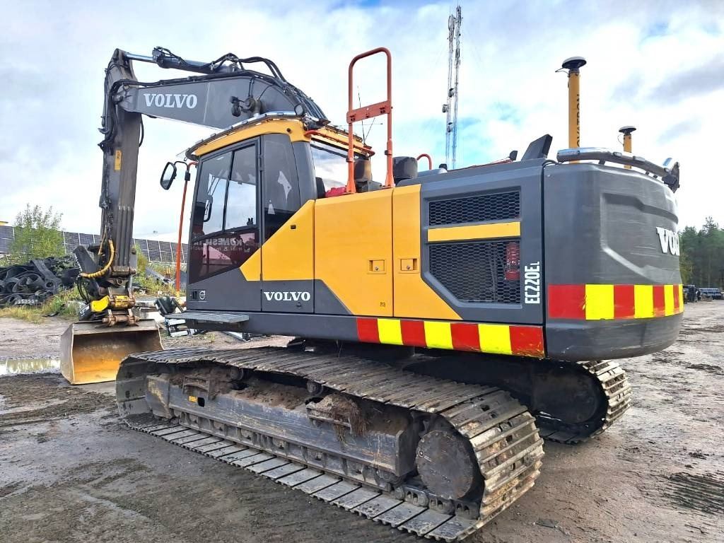 Volvo EC220EL HUIPPUVARUSTEILLA - Bager guseničar: slika 2 Volvo EC220EL HUIPPUVARUSTEILLA - Bager guseničar: slika 2