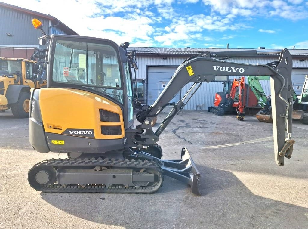 Volvo EC35D HIENO KUNTO - Mini bager: slika 5 Volvo EC35D HIENO KUNTO - Mini bager: slika 5