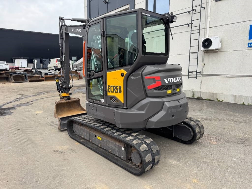 Volvo ECR58F PYÖRITTÄJÄLLÄ - Mini bager: slika 3 Volvo ECR58F PYÖRITTÄJÄLLÄ - Mini bager: slika 3