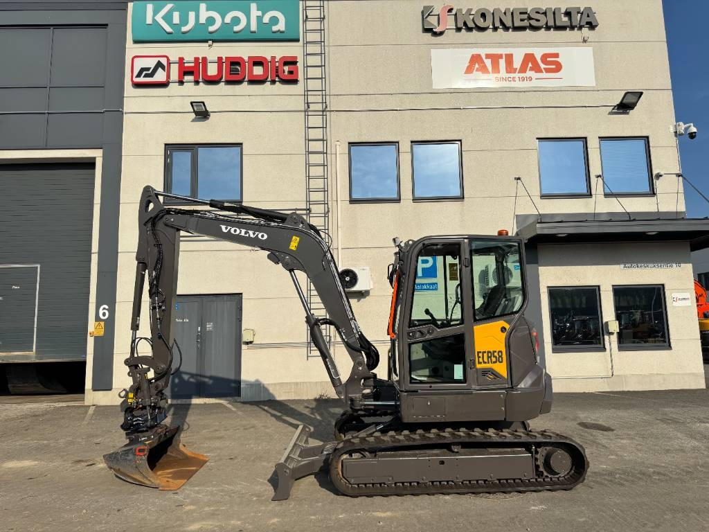 Volvo ECR58F PYÖRITTÄJÄLLÄ  - Mini bager: slika 1 Volvo ECR58F PYÖRITTÄJÄLLÄ  - Mini bager: slika 1