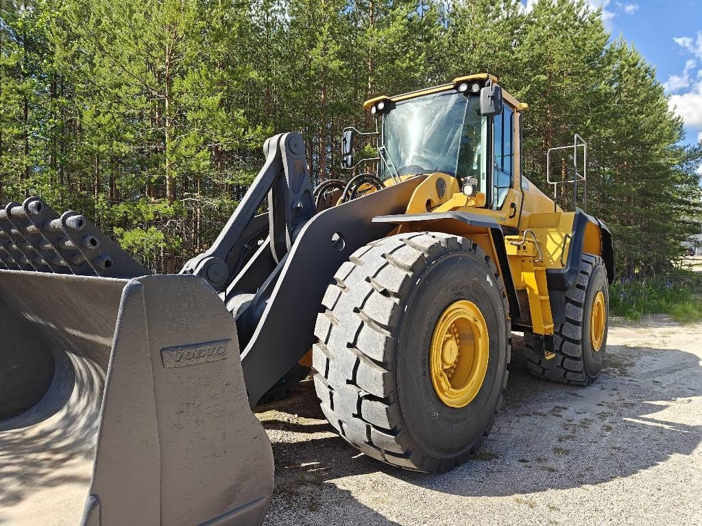 Volvo L220H MYYTY!!SOLD!! - Utovarivač točkaš: slika 3 Volvo L220H MYYTY!!SOLD!! - Utovarivač točkaš: slika 3