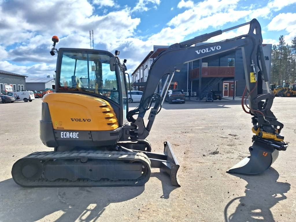 Volvo MYYTY! SOLD! ECR48C PYÖRITTÄJÄ PIHDEILLÄ - Mini bager: slika 5 Volvo MYYTY! SOLD! ECR48C PYÖRITTÄJÄ PIHDEILLÄ - Mini bager: slika 5