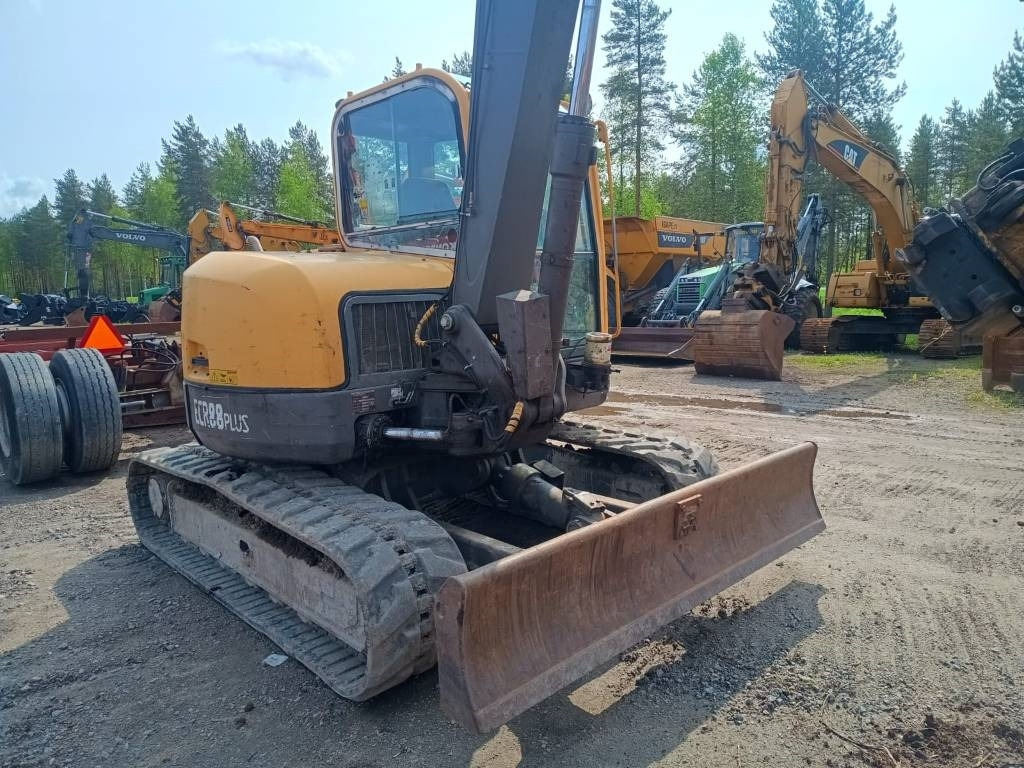 Volvo MYYTY! SOLD! ECR88 PLUS PYÖRITTÄJÄLLÄ - Mini bager: slika 4 Volvo MYYTY! SOLD! ECR88 PLUS PYÖRITTÄJÄLLÄ - Mini bager: slika 4