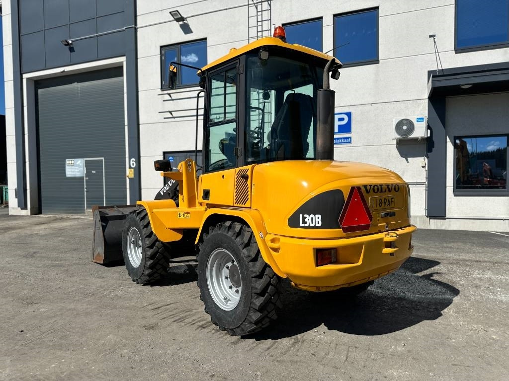 Volvo MYYTY! SOLD! L30B - Utovarivač točkaš: slika 2 Volvo MYYTY! SOLD! L30B - Utovarivač točkaš: slika 2