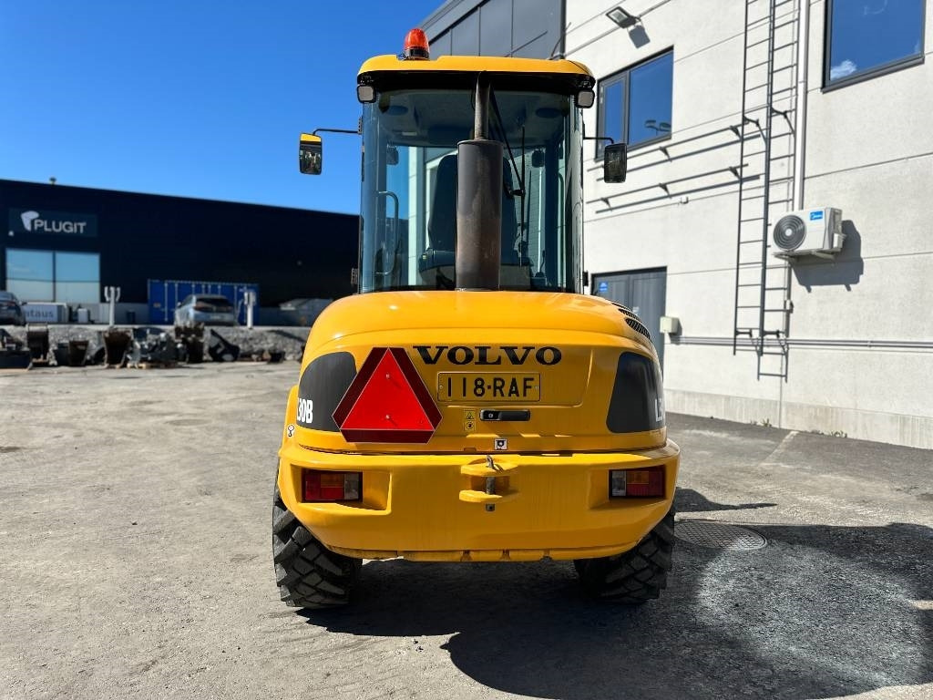 Volvo MYYTY! SOLD! L30B - Utovarivač točkaš: slika 3 Volvo MYYTY! SOLD! L30B - Utovarivač točkaš: slika 3
