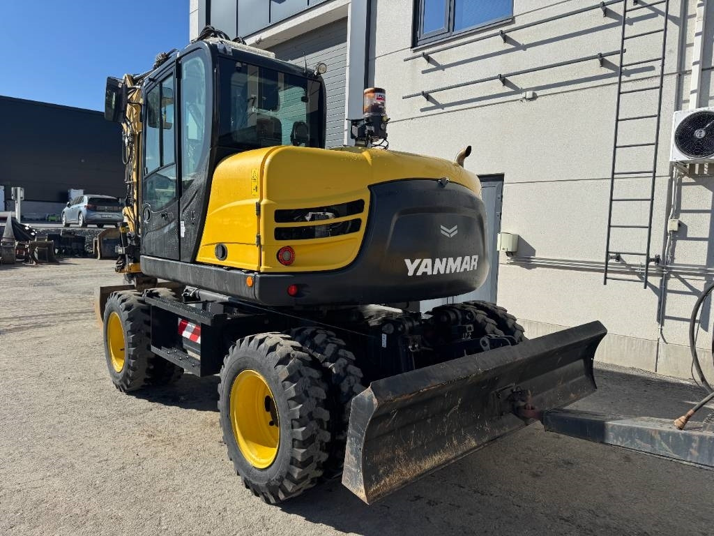 Yanmar B 110 W Hyvät varusteet / Siisti / Vähän ajettu - Bager točkaš: slika 5 Yanmar B 110 W Hyvät varusteet / Siisti / Vähän ajettu - Bager točkaš: slika 5
