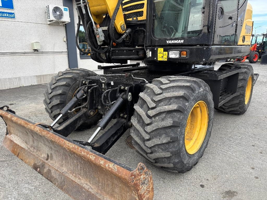 Bager točkaš Yanmar B110W PYÖRITTÄJÄLLÄ: slika 8