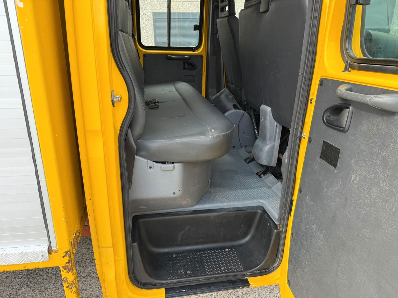 Dostavno vozilo sa otvorenom sandukom, Dostavno vozilo sa duplom kabinom Iveco Daily 50C14. Doka 7pl. 3.0HPI. LKW 3.5t.: slika 14