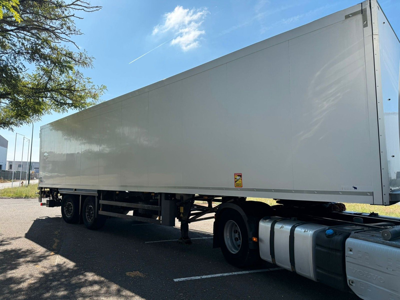 Schmitz Cargobull SKO 20. Dhollandia Lift. 2 Achsen. - Poluprikolica sa zatvorenim sandukom: slika 5 Schmitz Cargobull SKO 20. Dhollandia Lift. 2 Achsen. - Poluprikolica sa zatvorenim sandukom: slika 5