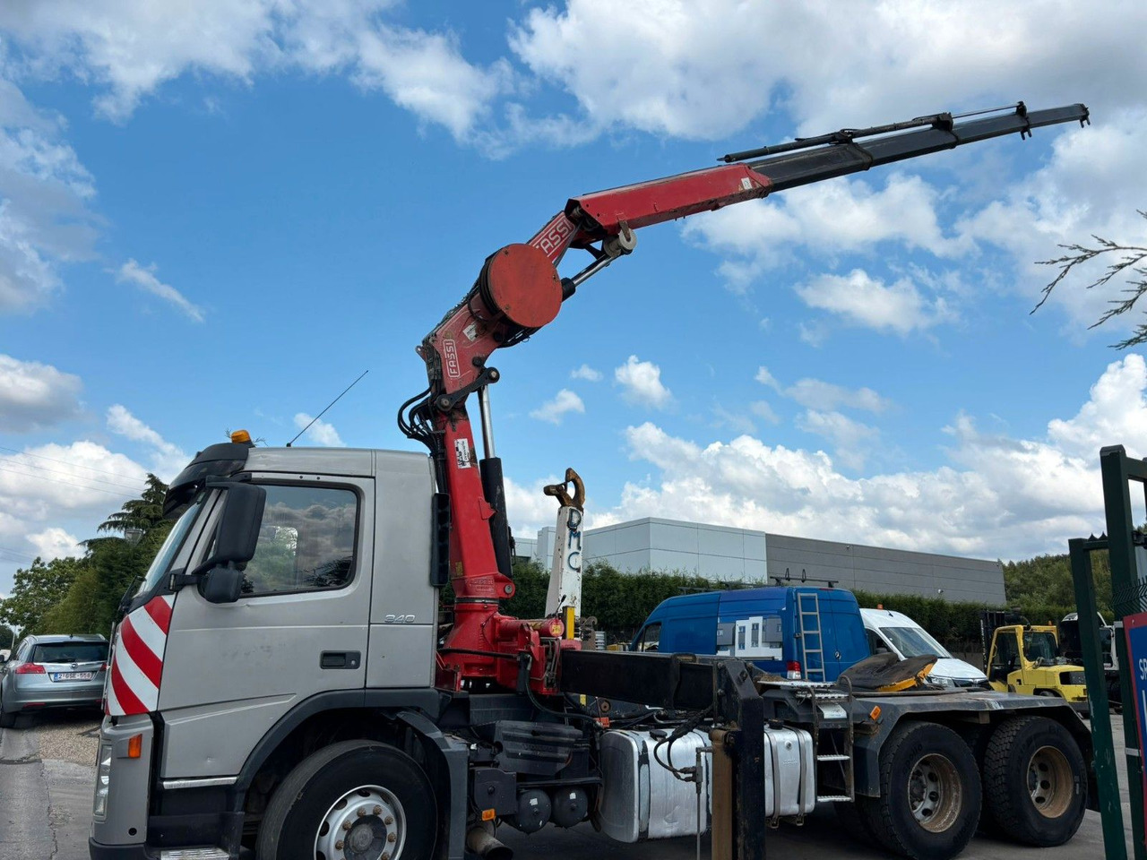 Volvo 6x4. Fassi F195A. Abroll. Funk. Tempomat. - Kamion sa dizalicom: slika 4 Volvo 6x4. Fassi F195A. Abroll. Funk. Tempomat. - Kamion sa dizalicom: slika 4