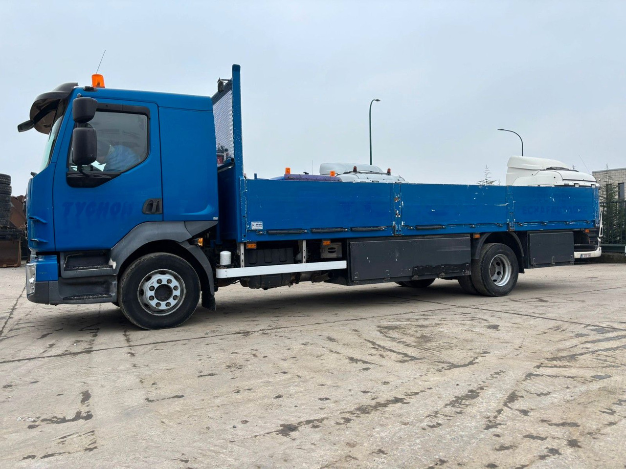 Volvo FL7-240. EU5. Volvo FL7-240. EU5. - Kamion sa tovarnim sandukom: slika 3 Volvo FL7-240. EU5. Volvo FL7-240. EU5. - Kamion sa tovarnim sandukom: slika 3