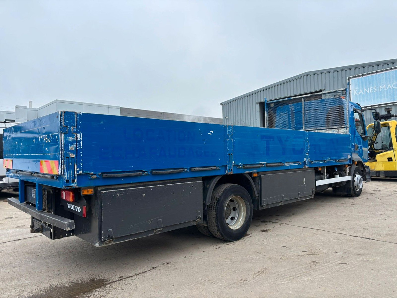 Volvo FL7-240. Pritsche 6.80m. EU5. - Kamion sa tovarnim sandukom: slika 4 Volvo FL7-240. Pritsche 6.80m. EU5. - Kamion sa tovarnim sandukom: slika 4