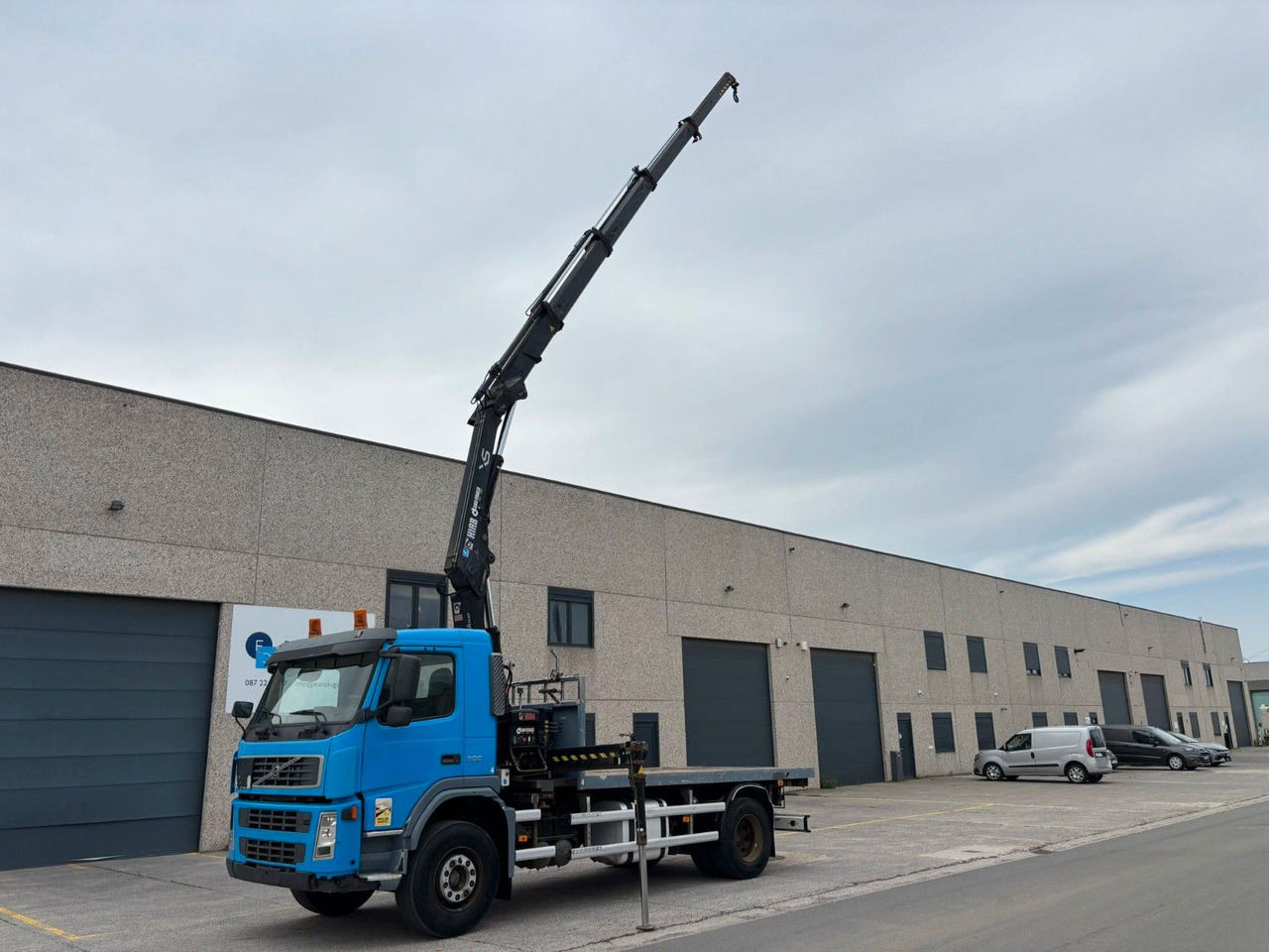 Volvo FM300. Hiab 166. Klima. - Kamion sa dizalicom: slika 3 Volvo FM300. Hiab 166. Klima. - Kamion sa dizalicom: slika 3