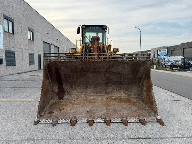 Volvo L180C. ZSA. Hyd SW. 5m3 Löffel. - Utovarivač točkaš: slika 4 Volvo L180C. ZSA. Hyd SW. 5m3 Löffel. - Utovarivač točkaš: slika 4