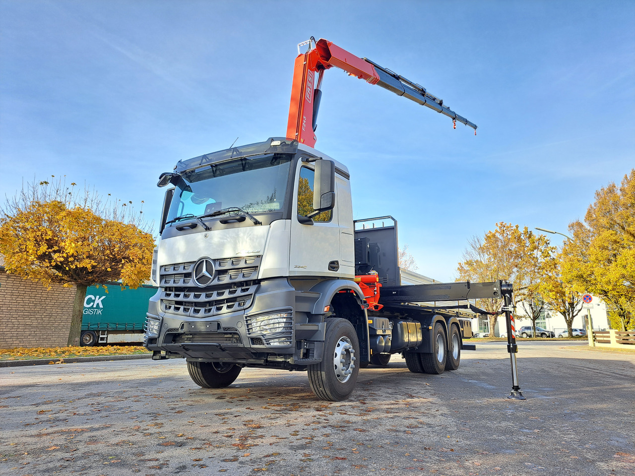 MERCEDES-BENZ AROCS 3340 CRANE FASSI F245 FLATBED TWISTLOCK EURO 3 - Kamion sa tovarnim sandukom, Kamion sa dizalicom: slika 1 MERCEDES-BENZ AROCS 3340 CRANE FASSI F245 FLATBED TWISTLOCK EURO 3 - Kamion sa tovarnim sandukom, Kamion sa dizalicom: slika 1