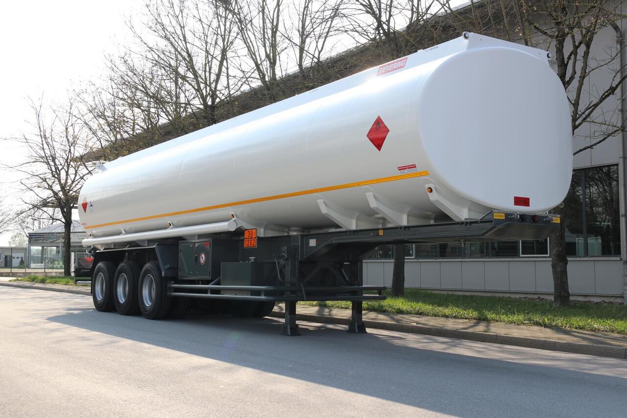 Sievering 45000 LITRES ADR SEMI REMORQUE CITERNE DE CARBURANT - Poluprikolica cisterna: slika 1 Sievering 45000 LITRES ADR SEMI REMORQUE CITERNE DE CARBURANT - Poluprikolica cisterna: slika 1