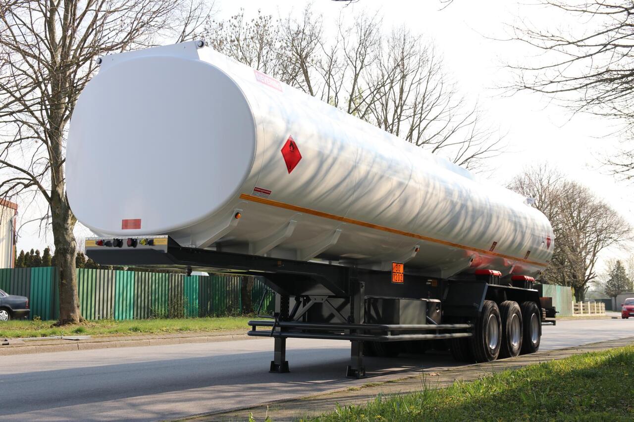 Sievering 45000 LITRES ADR SEMI REMORQUE CITERNE DE CARBURANT - Poluprikolica cisterna: slika 5 Sievering 45000 LITRES ADR SEMI REMORQUE CITERNE DE CARBURANT - Poluprikolica cisterna: slika 5