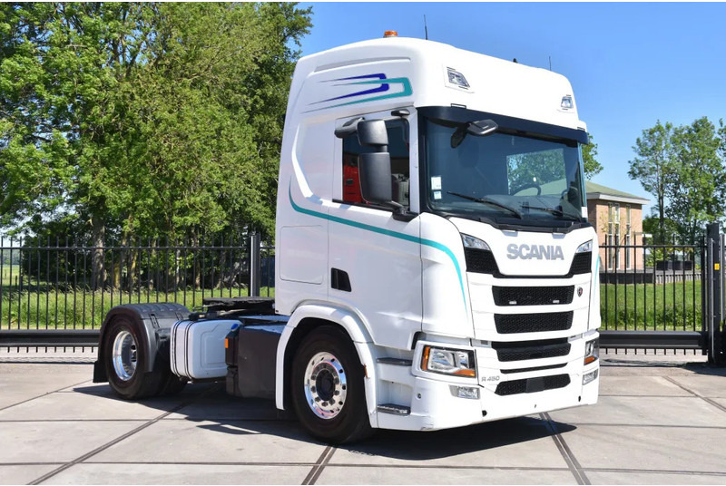 Scania R450 NGS 4x2NB - RETARDER - FULL AIR - HYDRAULIC SYSTEM - PARK. AIRCO - NAVI - 4 POINT AIR SUSP. REAR - - Tegljač: slika 2 Scania R450 NGS 4x2NB - RETARDER - FULL AIR - HYDRAULIC SYSTEM - PARK. AIRCO - NAVI - 4 POINT AIR SUSP. REAR - - Tegljač: slika 2