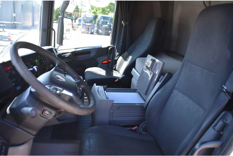 Scania R450 NGS 4x2NB - RETARDER - FULL AIR - HYDRAULIC SYSTEM - PARK. AIRCO - NAVI - 4 POINT AIR SUSP. REAR - - Tegljač: slika 5 Scania R450 NGS 4x2NB - RETARDER - FULL AIR - HYDRAULIC SYSTEM - PARK. AIRCO - NAVI - 4 POINT AIR SUSP. REAR - - Tegljač: slika 5