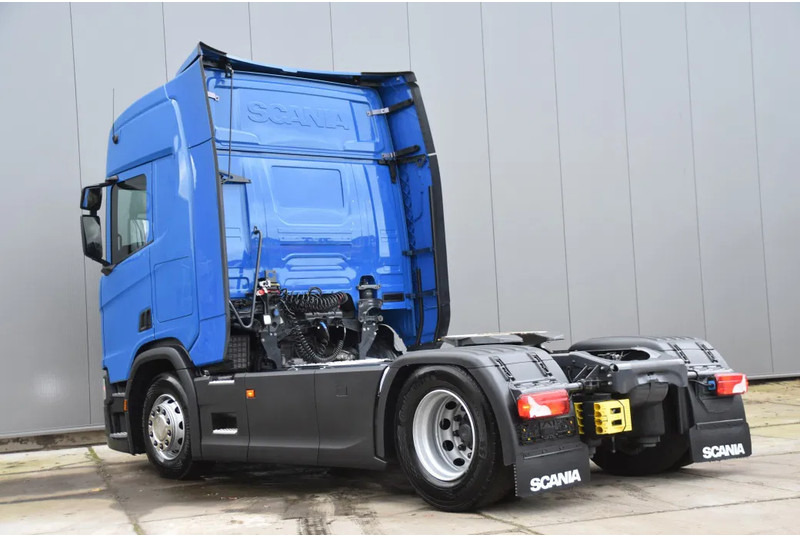 Scania R460 NGS 4x2 - SUPER - RETARDER - 324 TKM - PARK. AIRCO - ACC - NAVI - 2 x FUEL TANKS - TOP CONDITION - - Tegljač: slika 3 Scania R460 NGS 4x2 - SUPER - RETARDER - 324 TKM - PARK. AIRCO - ACC - NAVI - 2 x FUEL TANKS - TOP CONDITION - - Tegljač: slika 3