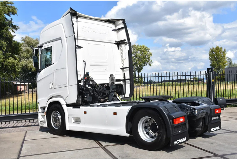 Scania S450 NGS 4x2 - RETARDER - 709 TKM - PARK. AIRCO - LEATHER SEATS - 2 x FUEL TANKS - LED LIGHTS - TOP CONDITION - - Tegljač: slika 3 Scania S450 NGS 4x2 - RETARDER - 709 TKM - PARK. AIRCO - LEATHER SEATS - 2 x FUEL TANKS - LED LIGHTS - TOP CONDITION - - Tegljač: slika 3