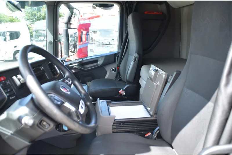 Scania S450 NGS 4x2NB - FULL AIR - 787 TKM - RETARDER - PARK. AIRCO - 2 x FUEL TANKS - TOP CONDITION - - Tegljač: slika 5 Scania S450 NGS 4x2NB - FULL AIR - 787 TKM - RETARDER - PARK. AIRCO - 2 x FUEL TANKS - TOP CONDITION - - Tegljač: slika 5