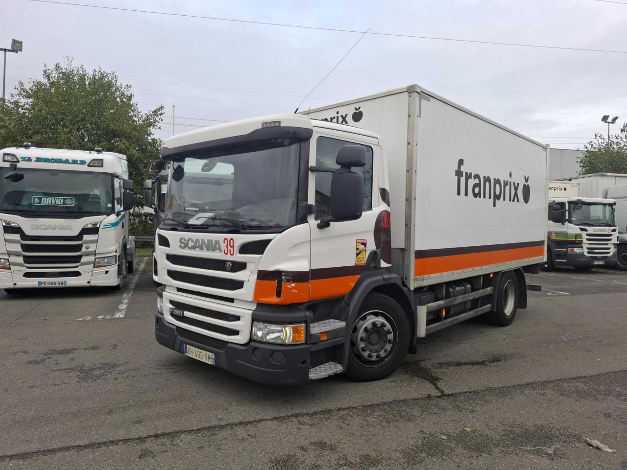 SCANIA SCANIA P250 Fourgon Hayon - Kamion sa golom šasijom i zatvorenom kabinom: slika 1 SCANIA SCANIA P250 Fourgon Hayon - Kamion sa golom šasijom i zatvorenom kabinom: slika 1