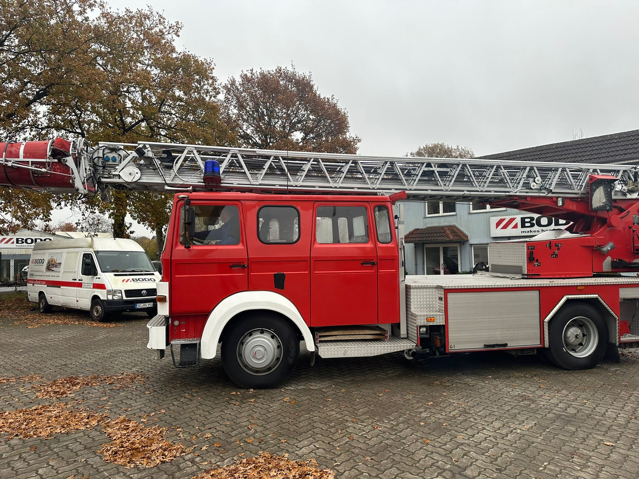 IVECO MAGIRUS 140-25A - Vatrogasni kamion: slika 4 IVECO MAGIRUS 140-25A - Vatrogasni kamion: slika 4