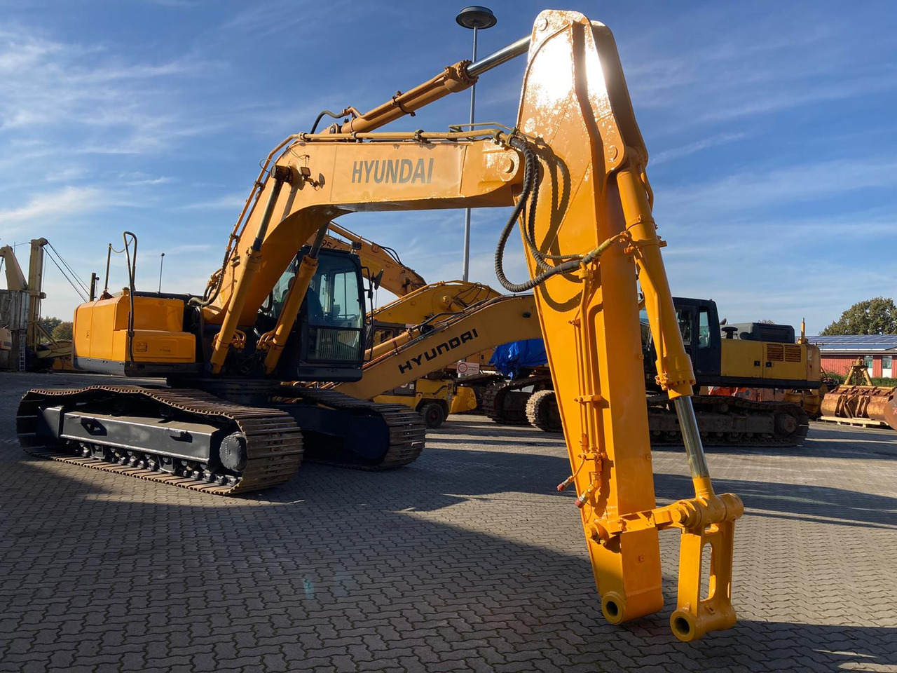 HYUNDAI Robex 290 NLC-7A spare parts carrier - Rezervni deo za Bager guseničar: slika 1 HYUNDAI Robex 290 NLC-7A spare parts carrier - Rezervni deo za Bager guseničar: slika 1