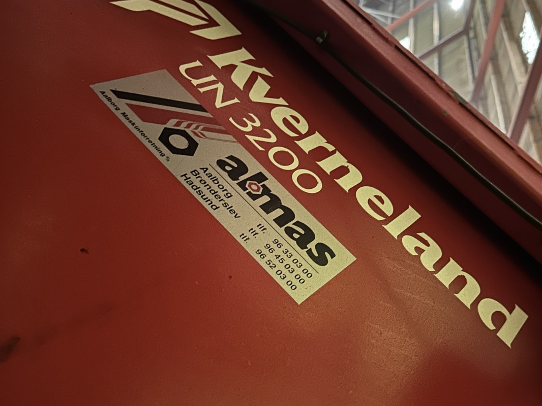 Kverneland UN-3200 - Kombajn: slika 4 Kverneland UN-3200 - Kombajn: slika 4